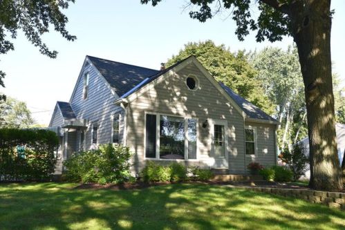 1745 118, Milwaukee WI  53226-3013 exterior