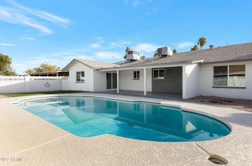 1132 Linda Ln, Chandler AZ 85226-1649 exterior