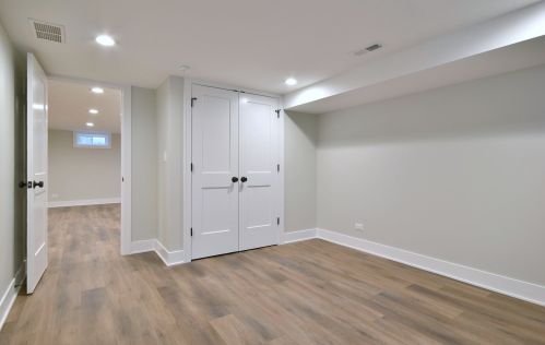 973 Prospect Ave, Elmhurst IL  60126-5030 exterior