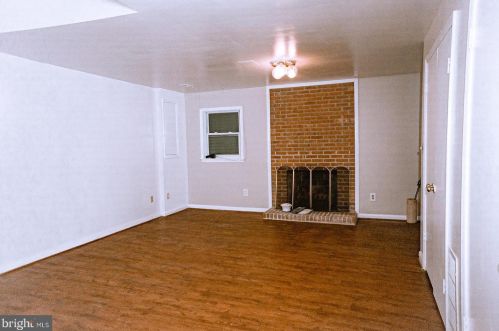 15301 Manor Village Ln, Rockville MD 20853-1820 exterior