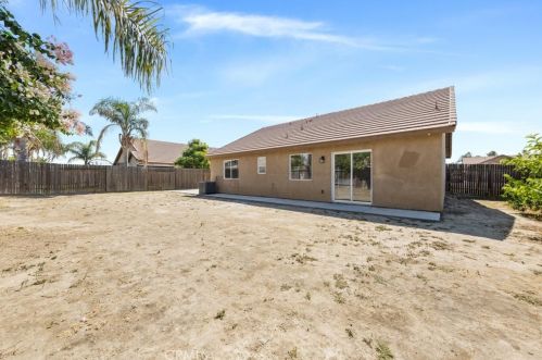 8802 Domingo St, Bakersfield CA 93313-5803 exterior