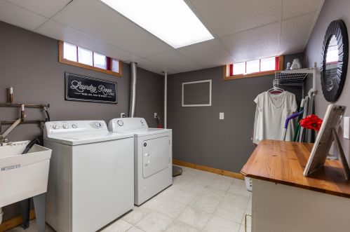 2874 99, Milwaukee WI 53222-3416 exterior