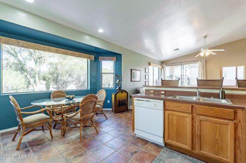 2651 Falcon View Dr, Tucson AZ  85713-4383 exterior