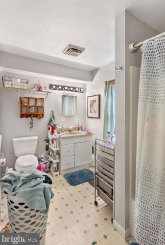 473 High St, Hanover PA  17331-3920 exterior