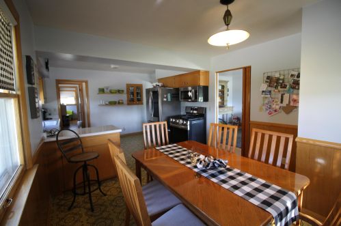 5725 89th St, Milwaukee WI  53225-2810 exterior