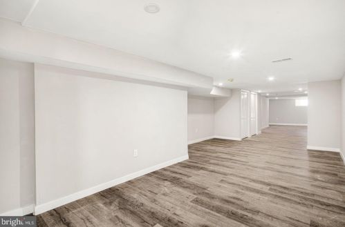 1039 51 St, Philadelphia PA 19143-4213 exterior