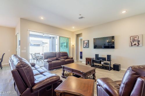 1122 Nolan Pl, Chandler AZ 85249-3345 exterior