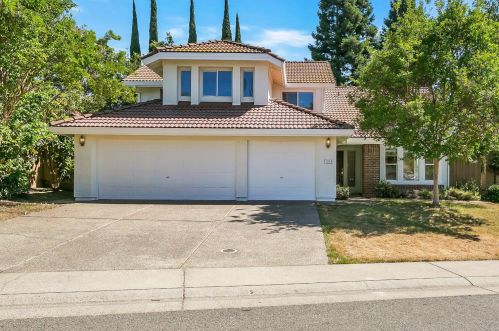107 Pembury Way, Folsom, CA 95630-8676
