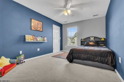 26 Francis Dr, Bridgewater NJ  08807-5714 exterior