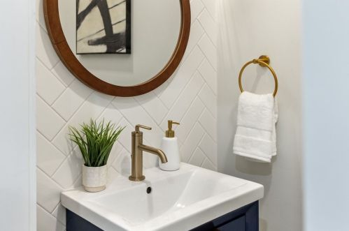 5105 Holmes St, Pittsburgh PA  15201-2433 exterior