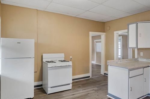 2131 Harrison Ave, Meskegon MI 49441-1490 exterior