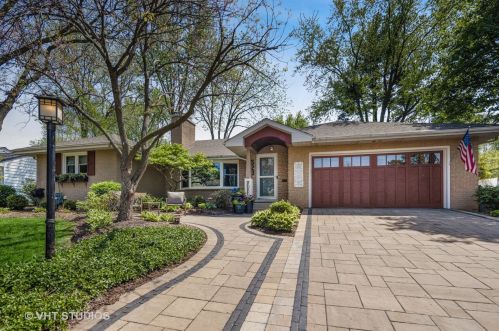 520 Pr Ave, Naperville IL 60540-6716 exterior