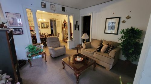 3919 Vliet St, Milwaukee, WI 53208-2851