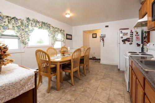 35 Grammont Rd, Worcester MA 01607-1175 exterior