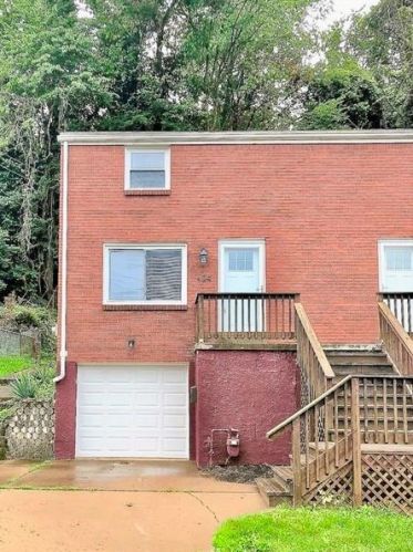 424 Jacobson Dr, Pittsburgh PA  15227-3112 exterior
