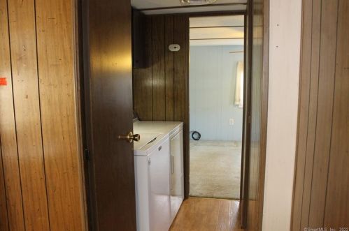 21 Country Clb Trl, Deep River CT 06419-1208 exterior