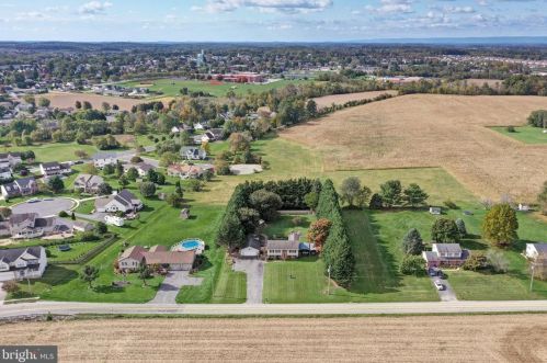 375 Basehoar School Rd, Littlestown PA 17340-9551 exterior