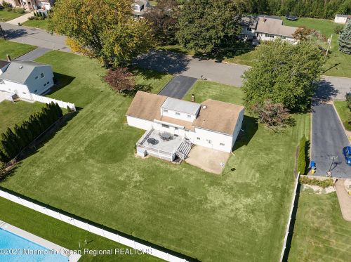 22 Arlene Dr, West Long Branch NJ 07764-1153 exterior