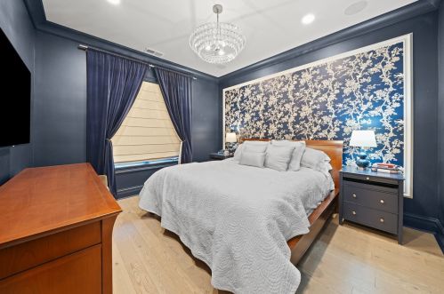 1630 Pr Ave, Chicago IL 60653-3207 exterior