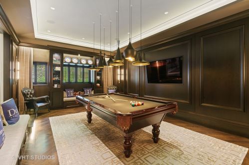 1449 Astor St, Chicago IL 60610-1608 exterior