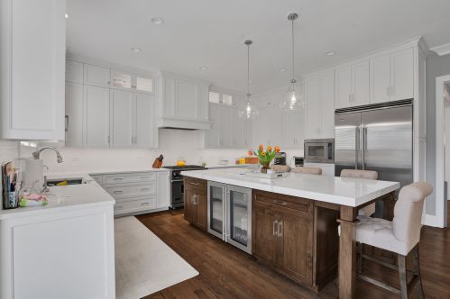 292 Fremont Ave, Elmhurst IL 60126-2200 exterior