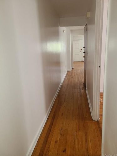 1233 222nd St, Bronx NY  10469-2613 exterior