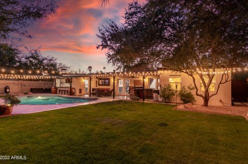 11605 37 Pl, Phoenix AZ 85050-2699 exterior