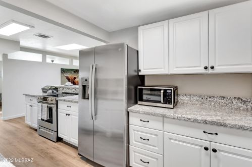 8257 Beverly St, Tucson AZ  85710-5931 exterior