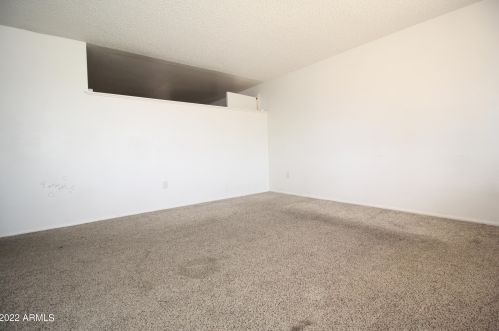 2202 73 Ave, Phoenix AZ 85033-1325 exterior