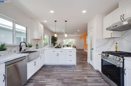 1539 Blake St, Berkeley CA 94703-1830 exterior