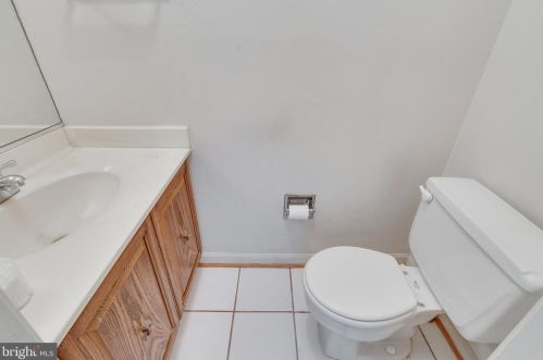 11352 Empire Ln, Rockville MD 20852-2870 exterior