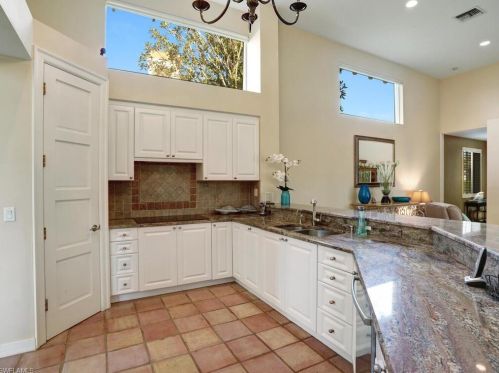 15287 Burnaby Dr, Naples FL 34110-7930 exterior