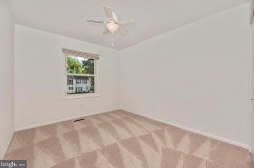 19864 Beatriz Ave, Poolesville MD 20837-2061 exterior