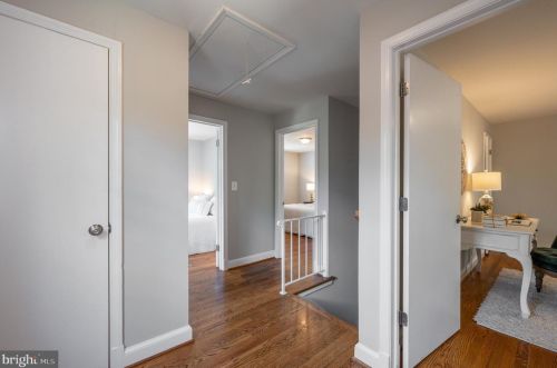 303 Raymond Ave, Alexandria VA 22301-1038 exterior