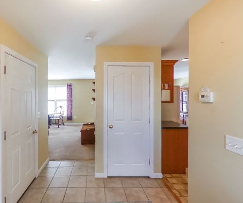 27 Cabernet Dr, Concord, NH 03303-1035