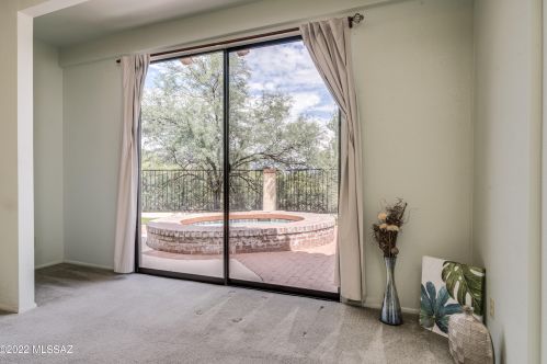 1035 Camino Diestro, Tucson AZ 85704-7694 exterior