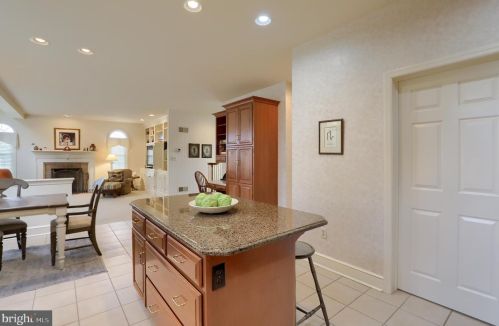 2933 Hearthside Ln, Lancaster PA 17601-1457 exterior