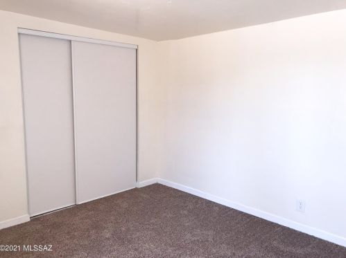 10473 Nogales Hwy, Tucson AZ 85706-1347 exterior