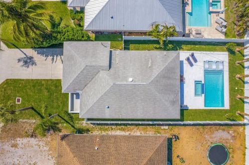 525 102 Ave, Naples FL 34108-3213 exterior