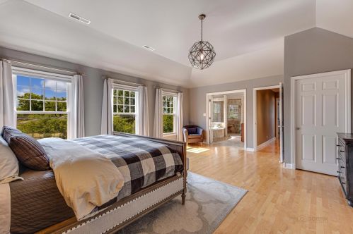 861 Linden Ave, Elmhurst IL 60126-5312 exterior