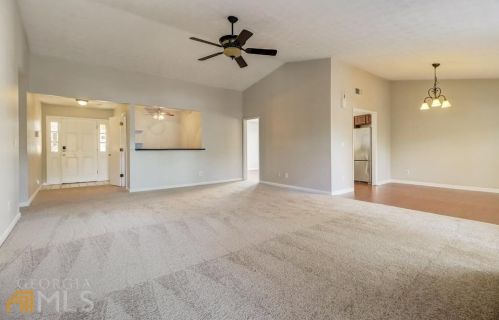 808 Stonemill Mnr, Lithonia GA 30058-8230 exterior