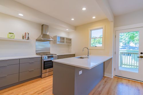 4032 Francisco Ave, Chicago IL 60618-2602 exterior