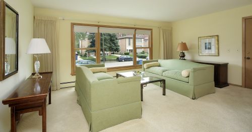 8512 Berwyn Ave, Chicago, IL 60656-2513