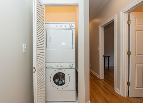 2023 Mozart St, Chicago IL  60647-3907 exterior