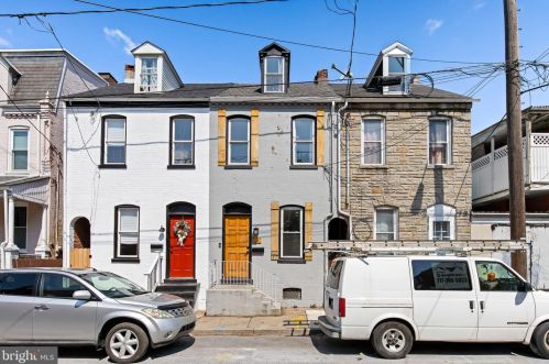 10 Locust St, Lancaster PA  17602-3608 exterior