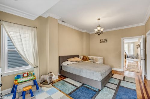 3104 Walton St, Chicago IL 60651-3331 exterior