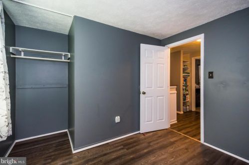 8024 Bosley Ct, Glen Burnie MD 21061-4925 exterior