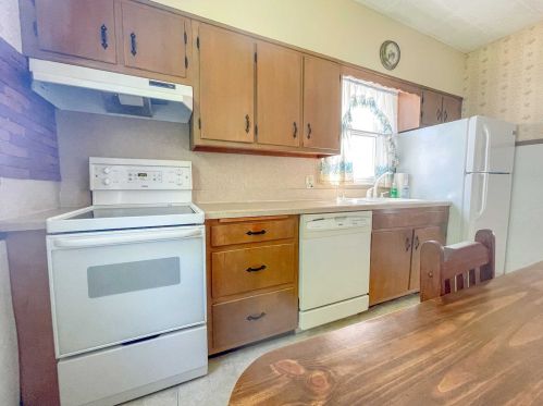 25 Edgar St, Poughkeepsie NY 12603-2702 exterior