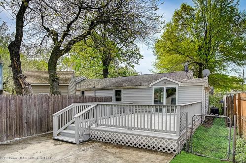 247 Frst Ave, Middletown NJ 07748-5720 exterior