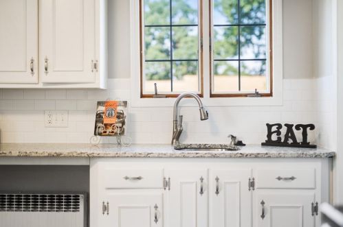 70 Nagle St, Springfield MA 01151-2133 exterior